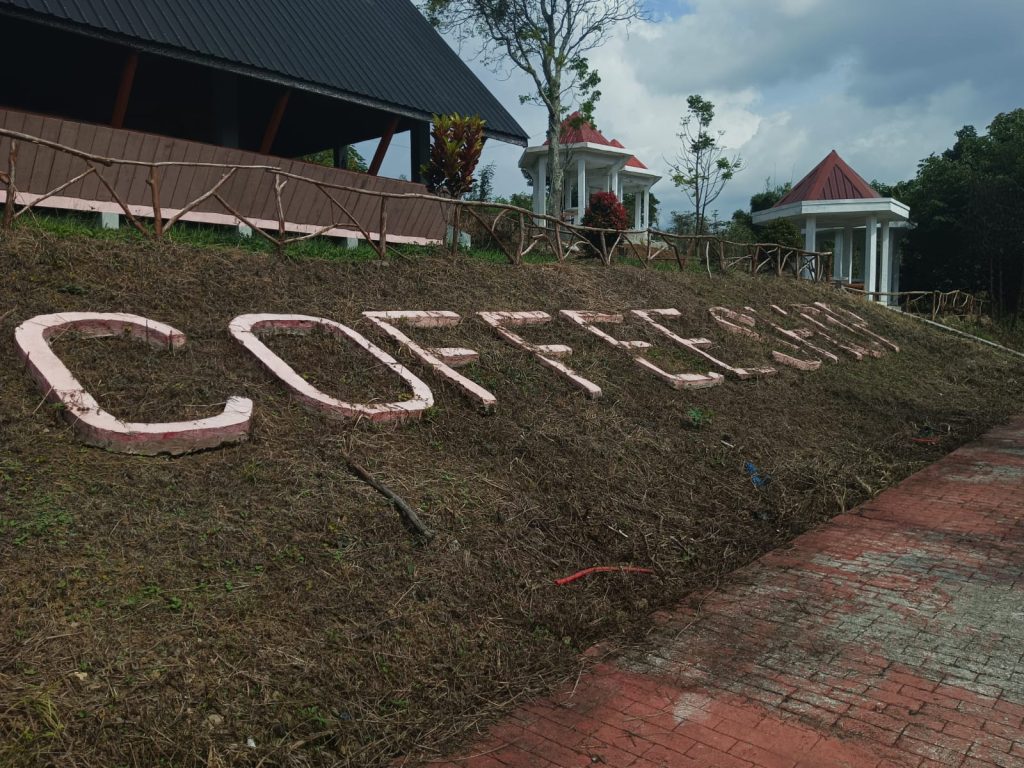 Coffeeshop terbengkalai karena kurangnya kunjungan