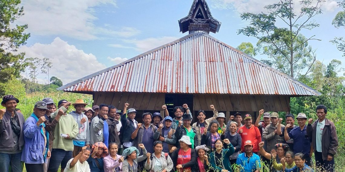 Masyarakat Adat Menjawab Persoalan Sehari-hari