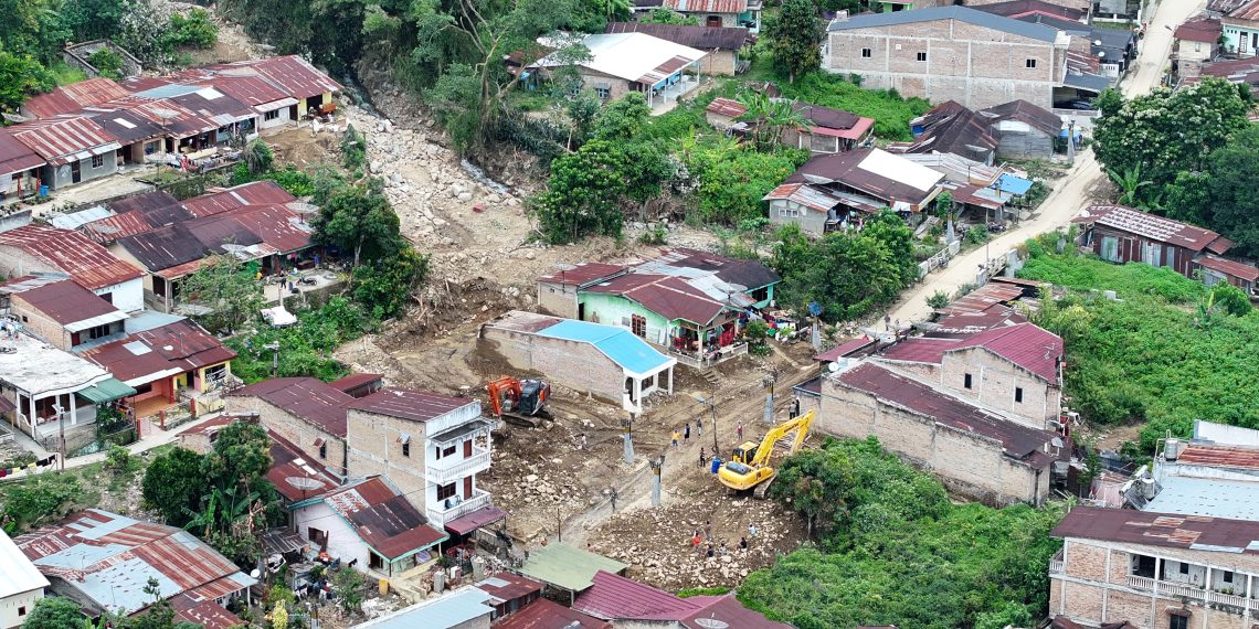 Hutan Hilang, Bencana Datang: Banjir Bandang Menimpa Parapat.