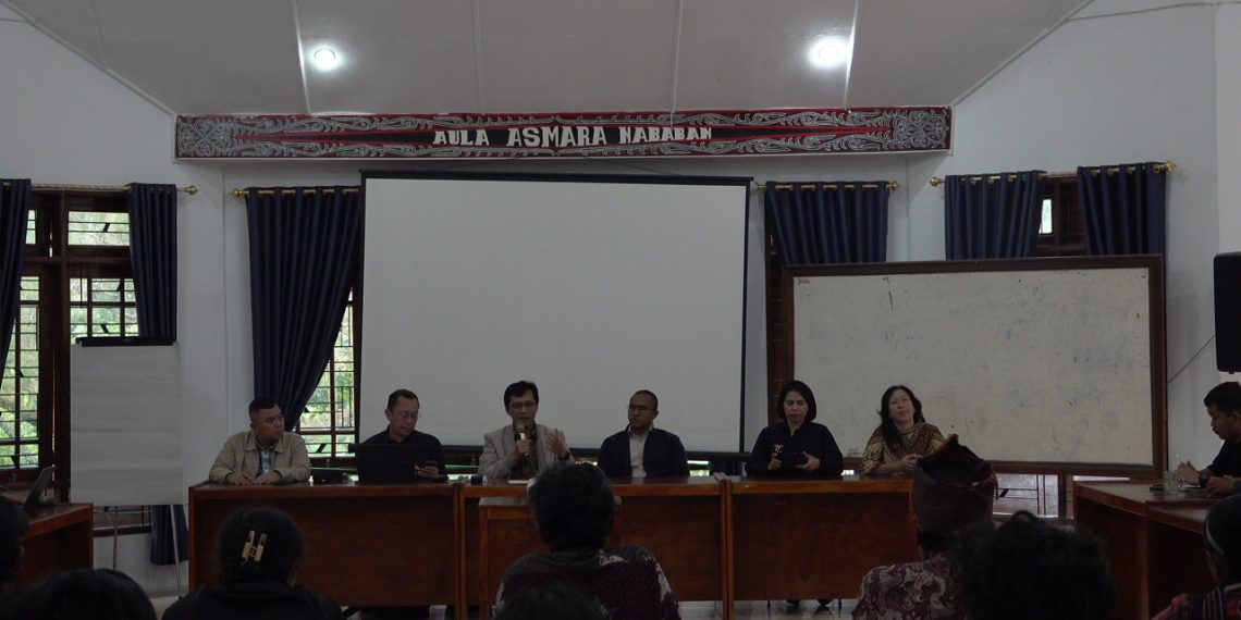 Perwakilan Kementerian HAM Berdialog dengan Korban PT TPL