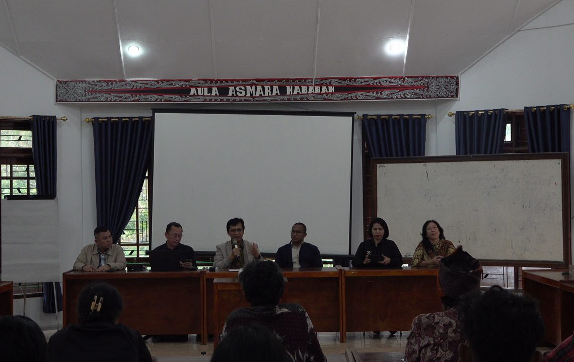 Perwakilan Kementerian HAM Berdialog dengan Korban PT TPL